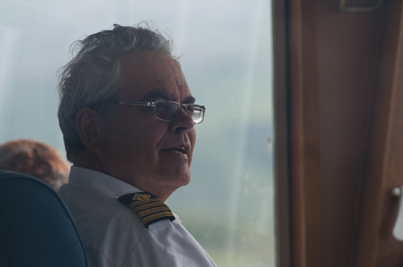 23 Skipper 1.jpg - Lautan kippari naureskeli kun otin telellä hänestä potrettia